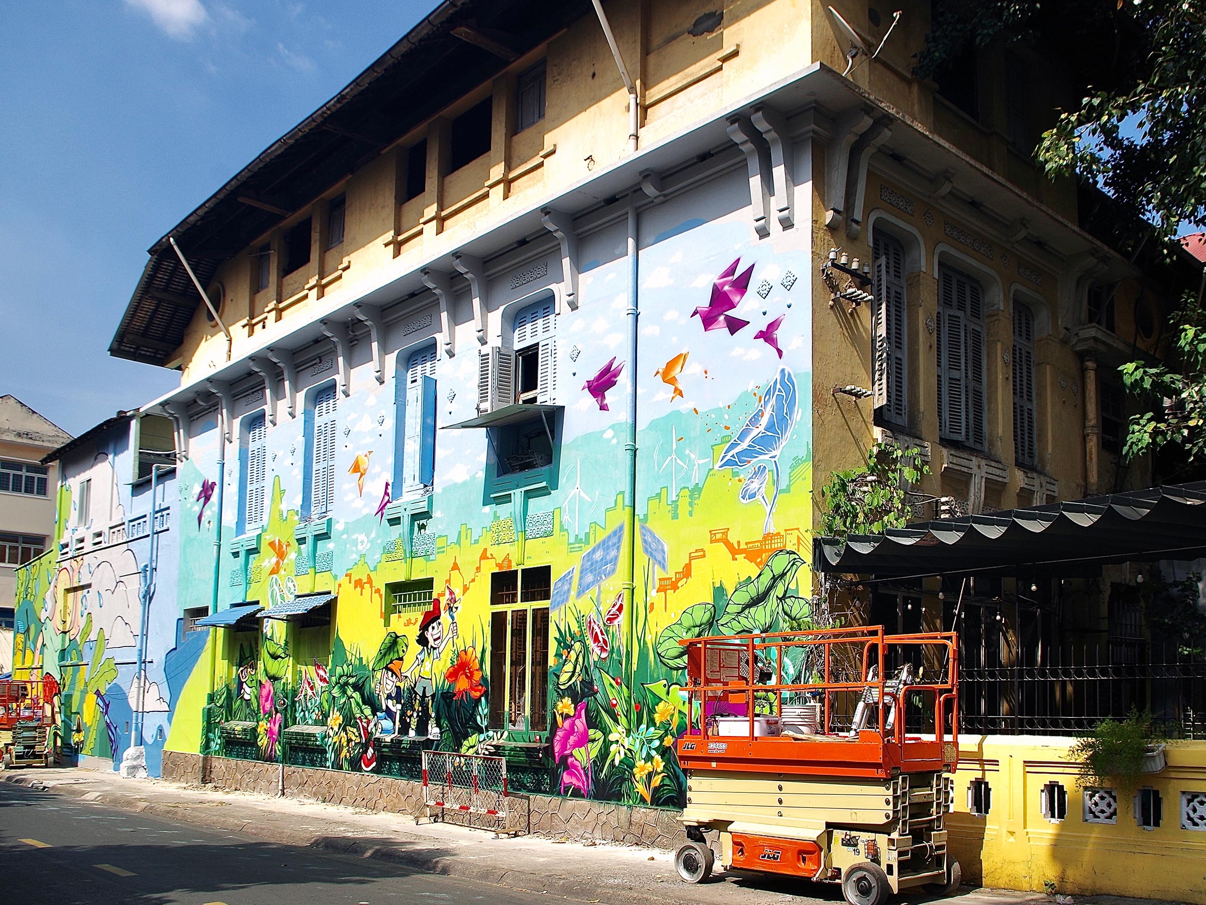 Tranh tuong o chung cu cu quan 1 anh 5