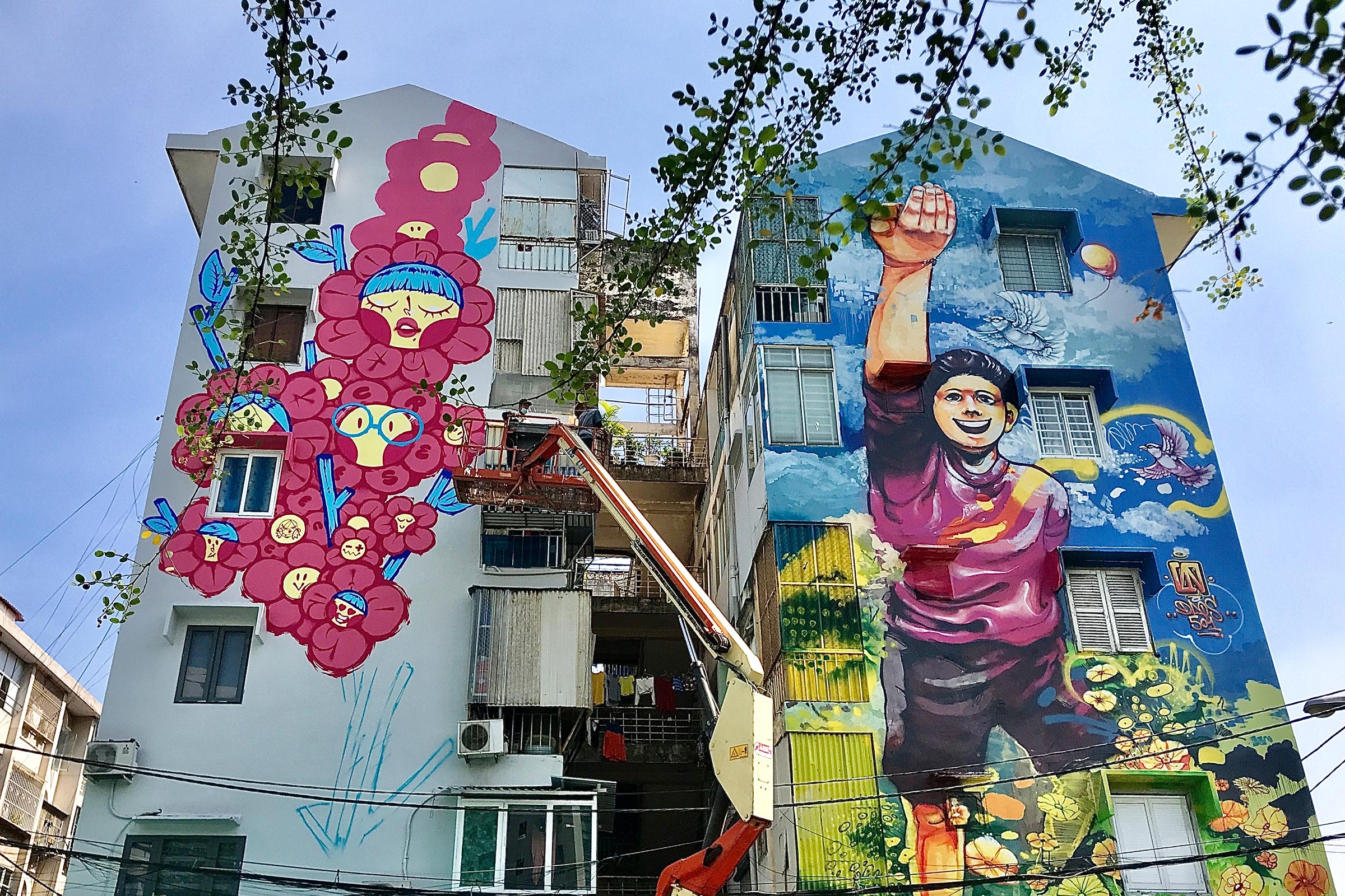 Tranh tuong thay doi dien mao chung cu cu quan 1 hinh anh