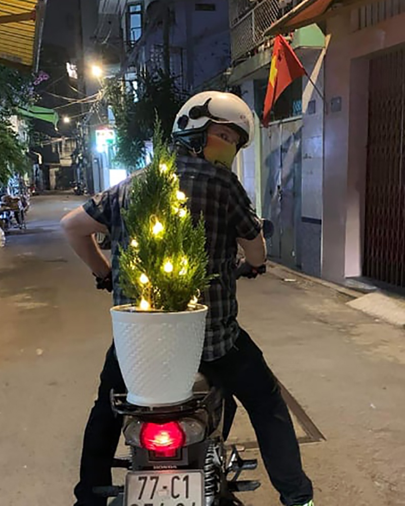 nguoi nuoc ngoai o TP.HCM don Giang sinh anh 4