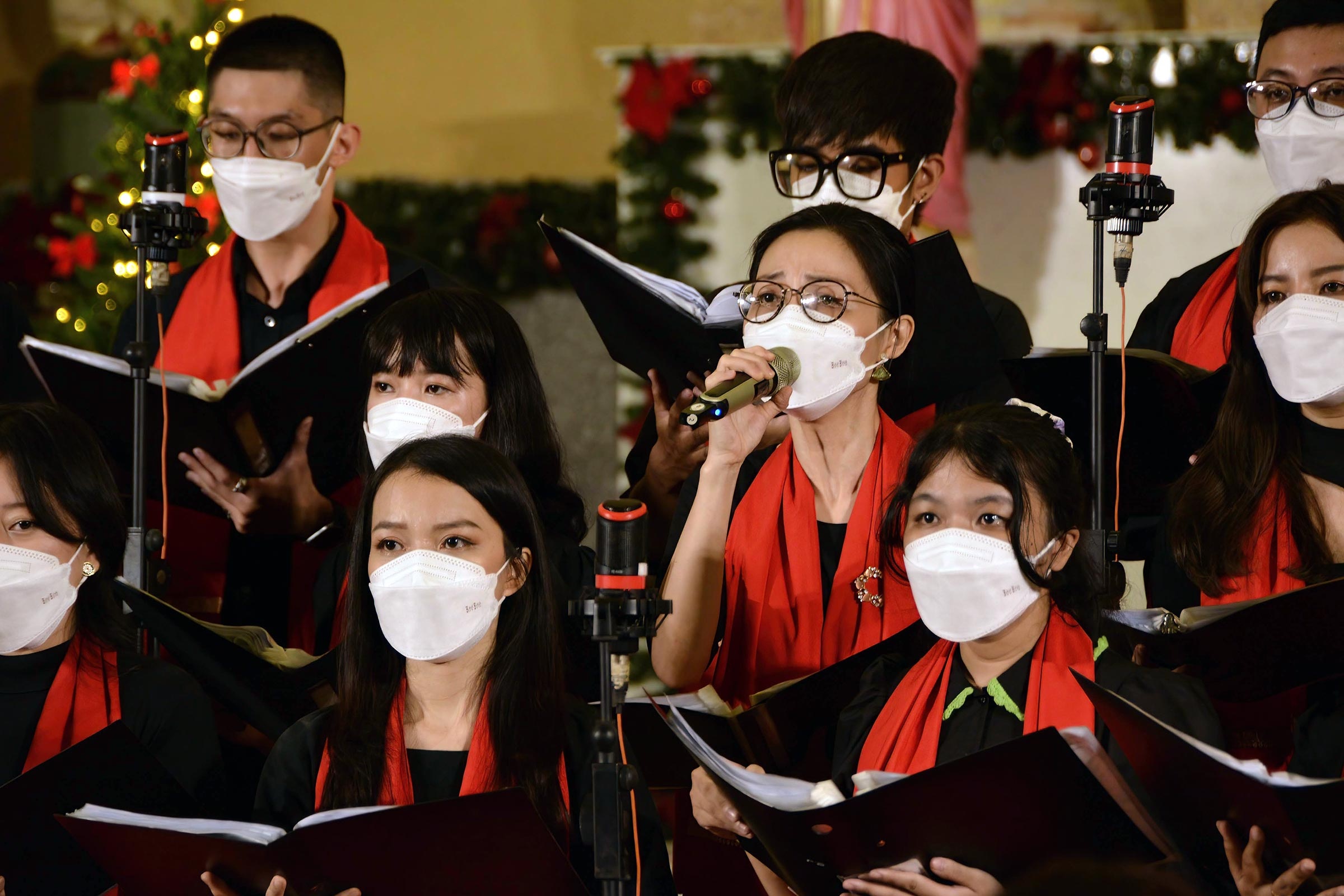 mang Thánh ca Giáng sinh đến khán giả TP.HCM ảnh 4 mang Thanh ca Giang sinh den khan gia TP.HCM anh 4