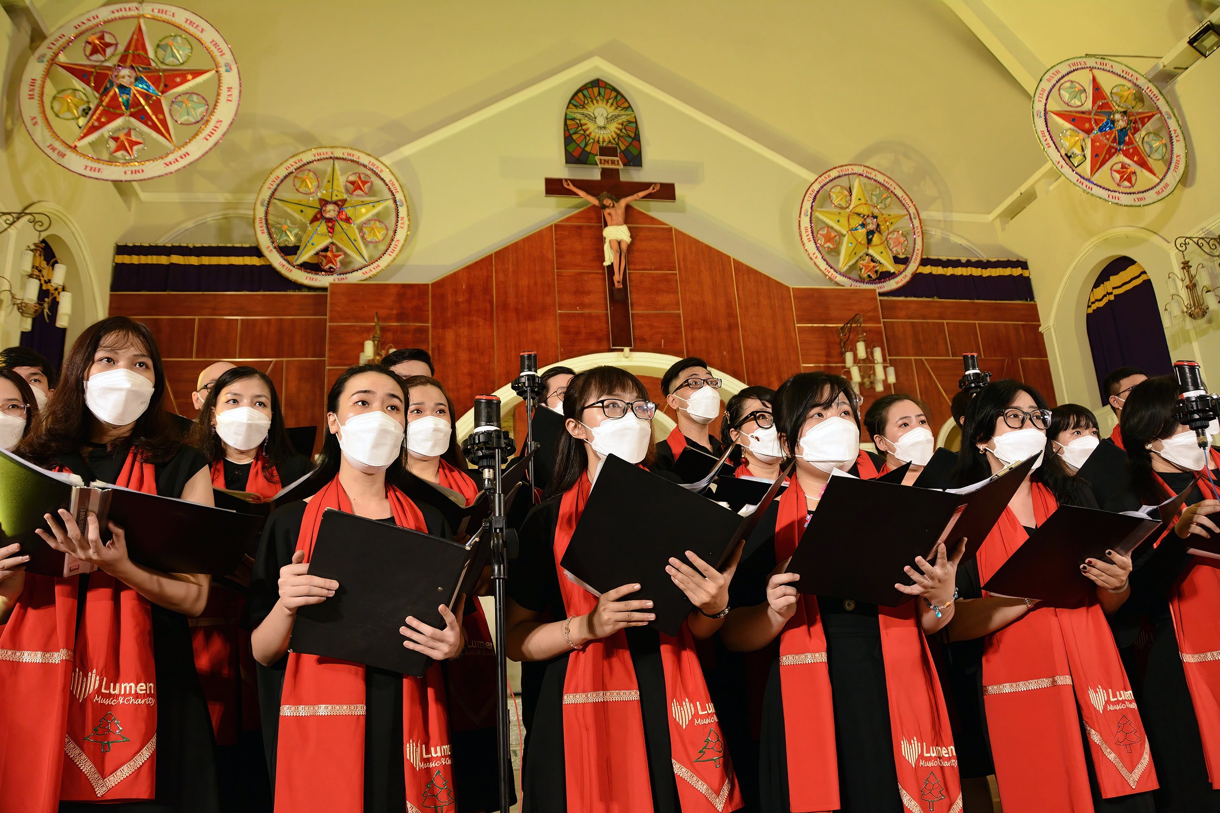 Mang Thanh ca Giang sinh den khan gia o TP.HCM hinh anh