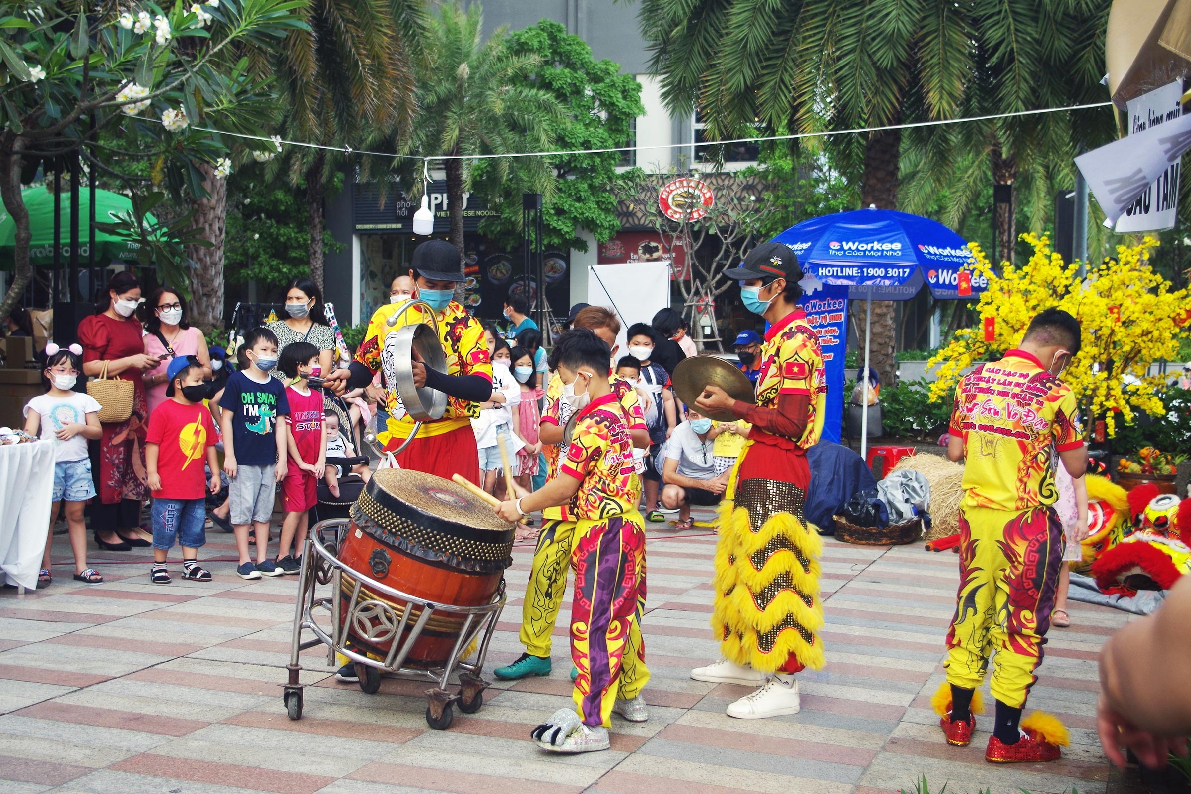 cho Tet que o chung cu TP.HCM anh 7