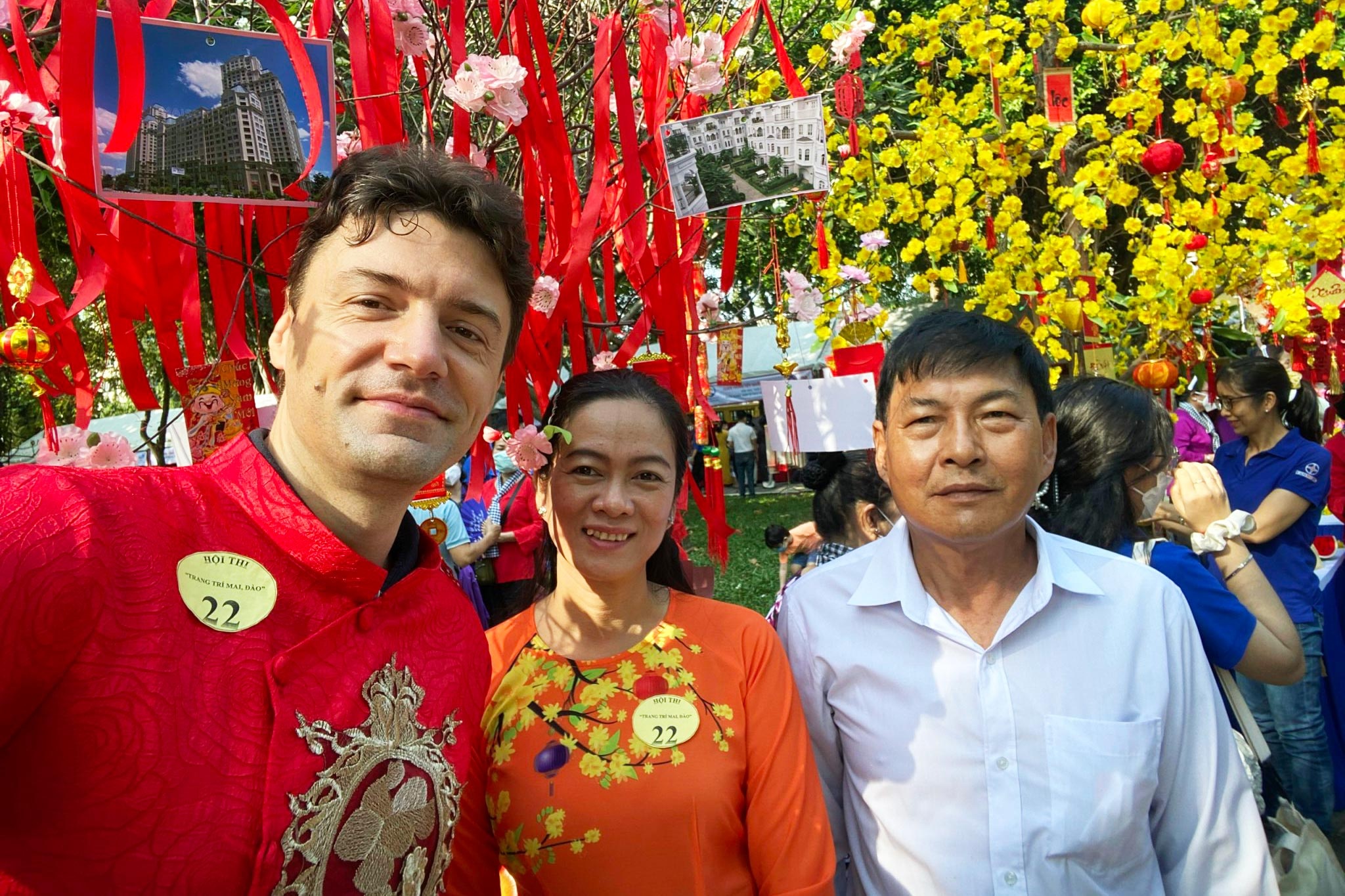 Nguoi nuoc ngoai vui Tet o TP.HCM hinh anh