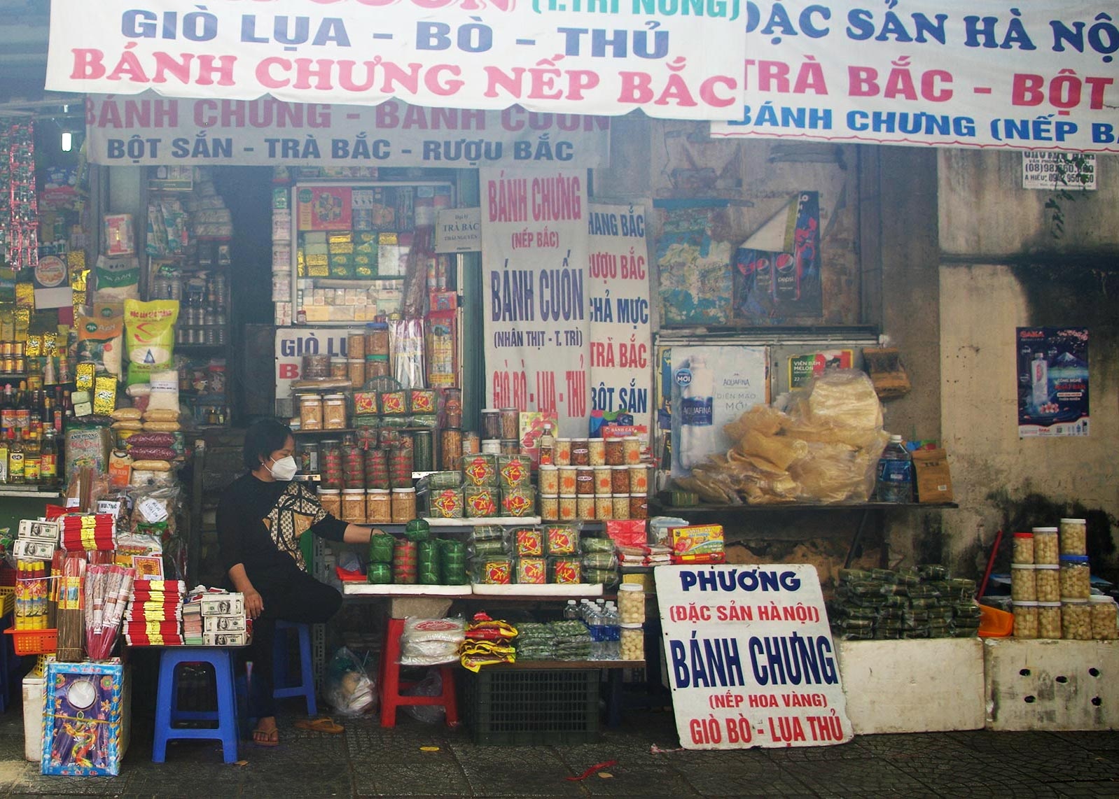Sam mon Tet o khu ‘cho Bac’ trung tam TP.HCM hinh anh