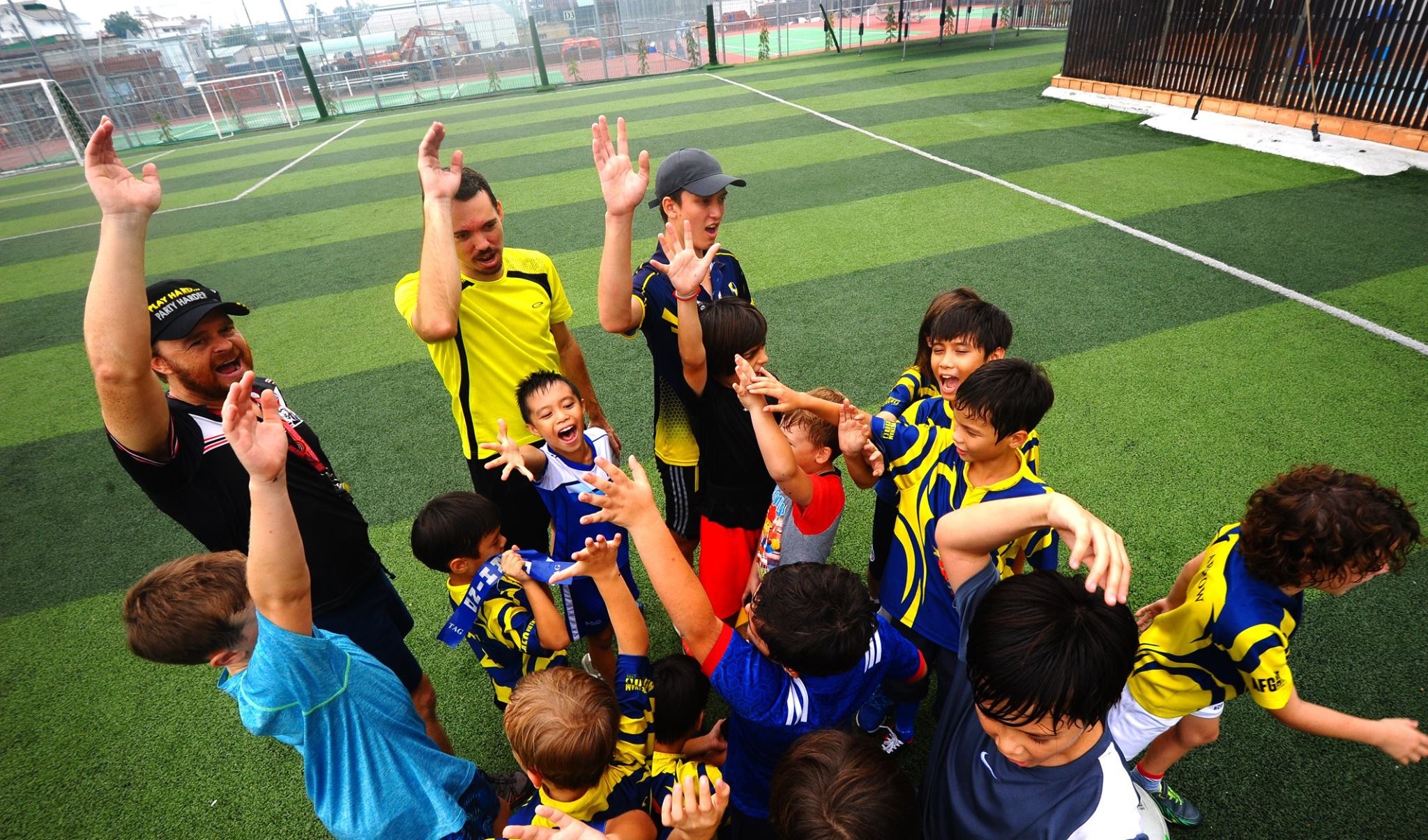 tre em TP.HCM di choi bong bau duc anh 5