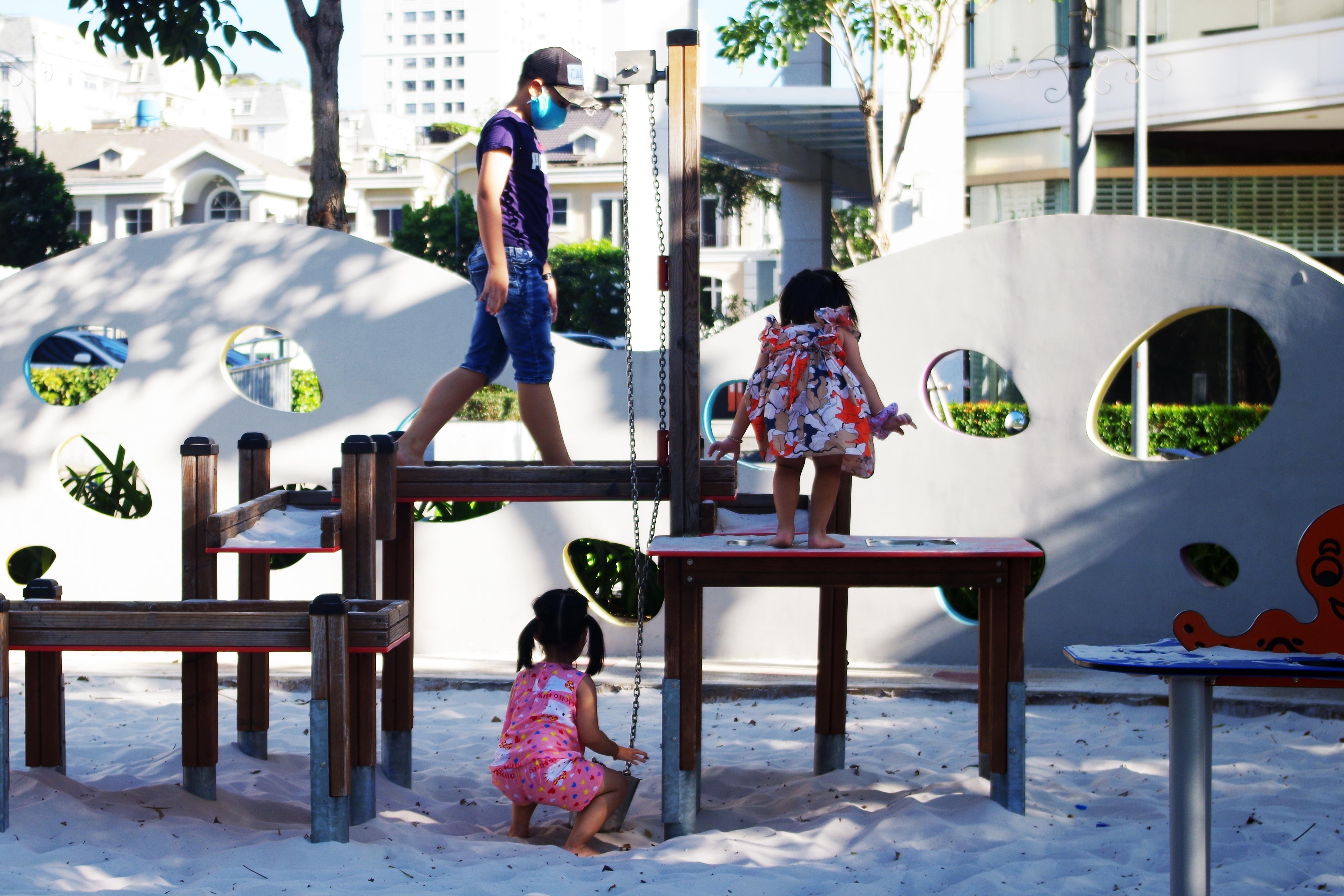 Dua con di tim cong vien moi o TP.HCM hinh anh