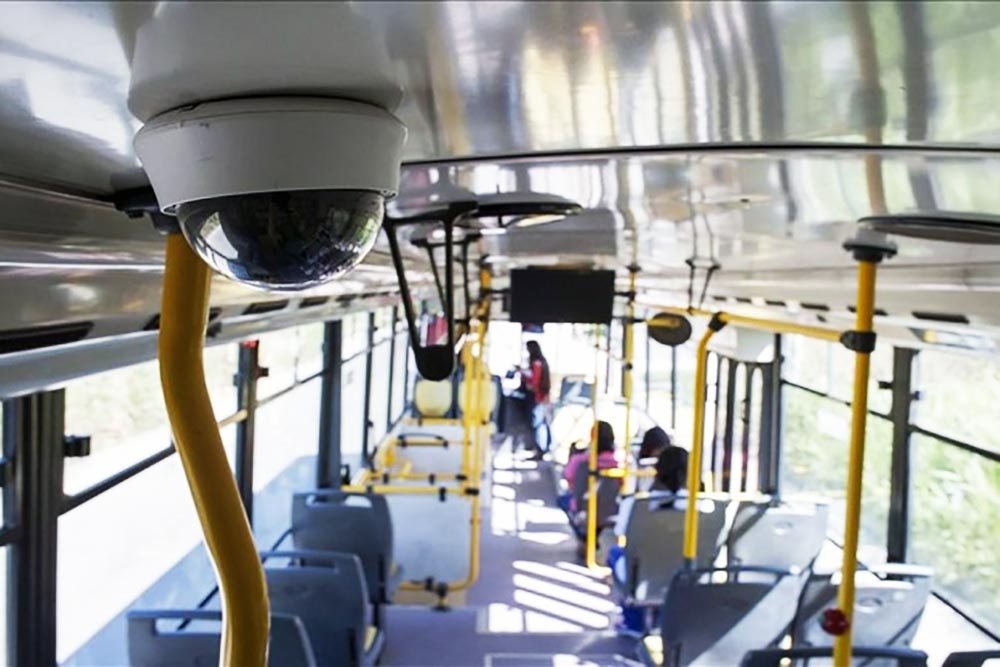 TP.HCM lap camera, quay roi tren xe buyt van co the dien ra hinh anh