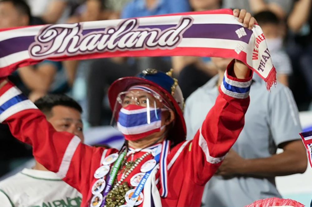 Co dong vien Thai Lan o TP.HCM: Ai thang cung mung hinh anh