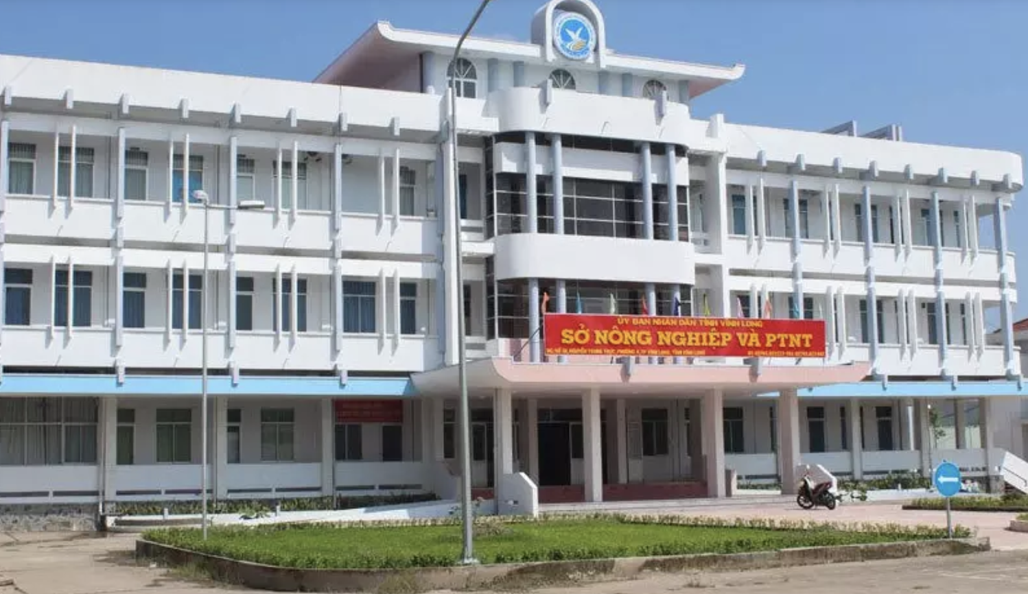 Pho giam doc doi nhuan but moi cap thong tin cho PV anh 1