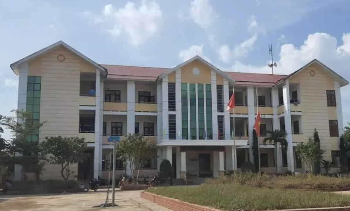 Khai tru Dang bi thu xa bo nhiem so vi no nan hinh anh