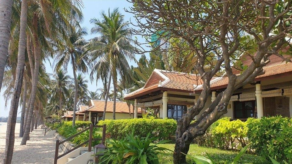 Khu resort chan bien Nha Trang ngung don khach, tra lai bai bien hinh anh