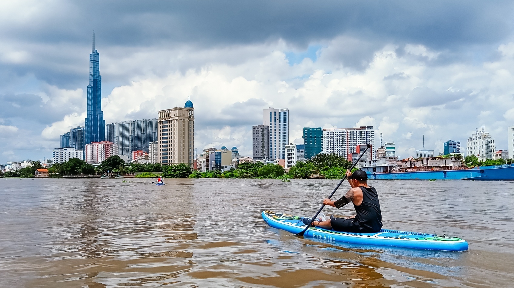 TP.HCM kiem tra, xu ly vi pham trong hoat dong vui choi duoi nuoc hinh anh