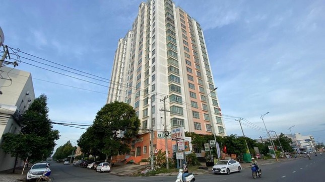Bi phat 400 trieu dong, chu dau tu chung cu o Can Tho chay i khong nop hinh anh