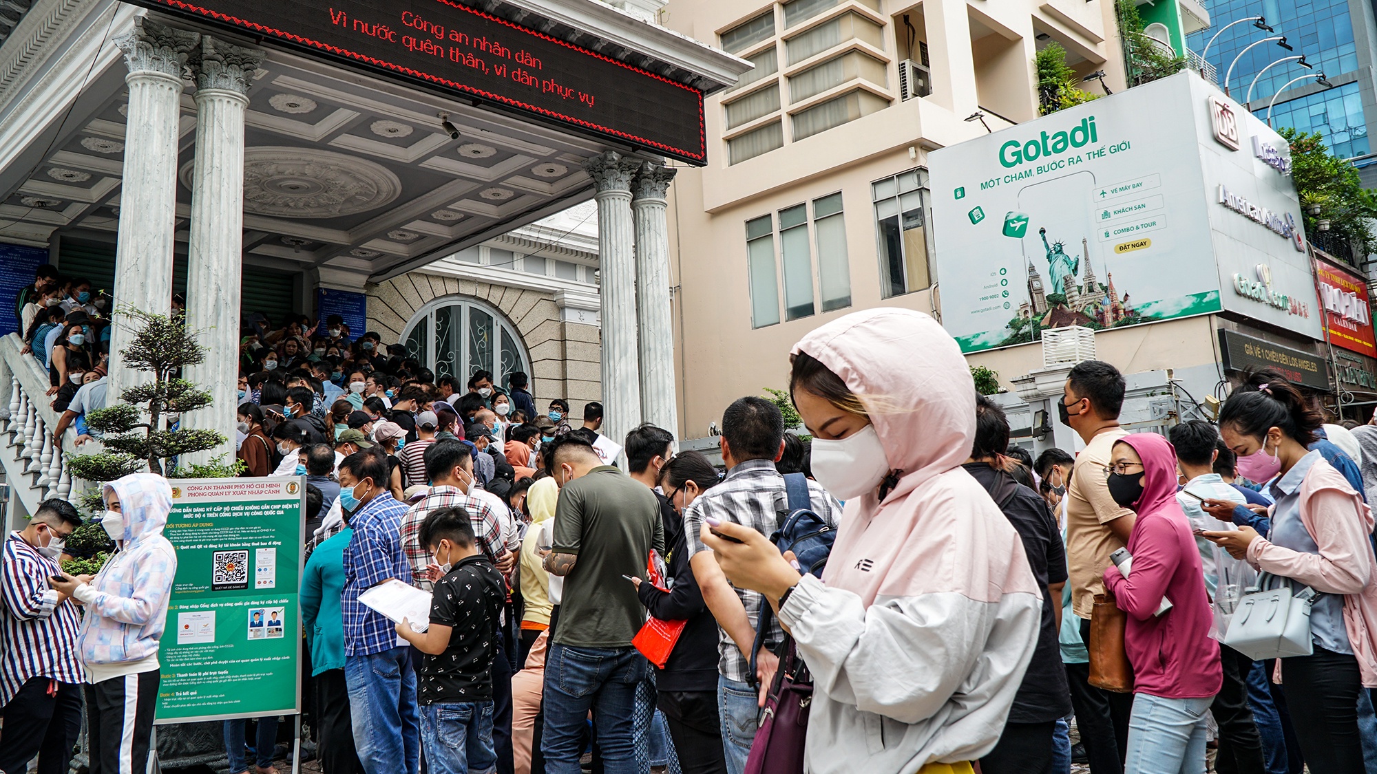 lam ho chieu moi TP.HCM anh 2