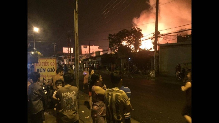 Chay lon kho hoa chat o TP.HCM anh 1