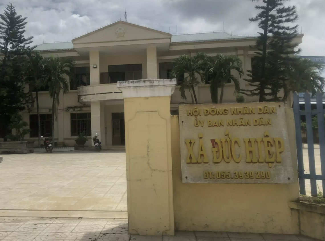 Chiem doat hon 100 trieu, nguyen chu tich xa bi dieu tra hinh anh