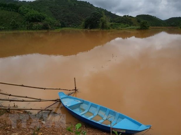 Hai thanh nien tu vong do duoi nuoc khi di choi o Phu Yen hinh anh