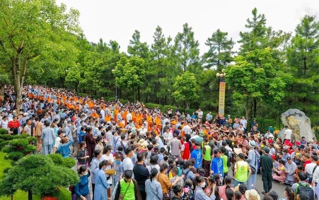 Chua Ba Vang cung duong anh 3