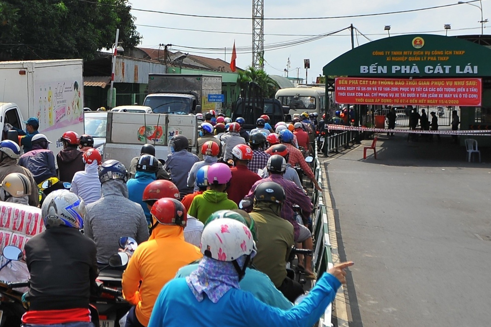 Kiem diem don vi thu phi 'map mo' o pha Cat Lai hinh anh