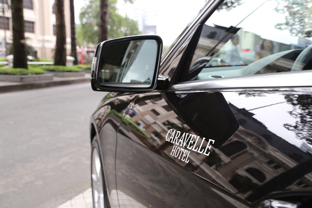 Mercedes cung cap xe sang cho khach san Caravelle hinh anh