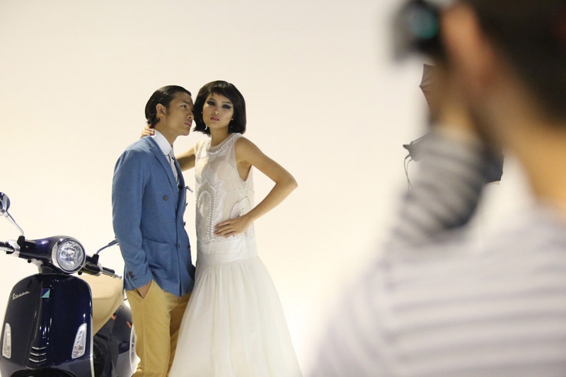 Hau truong chup anh quang cao Vespa cua top 4 Next Top Model hinh anh