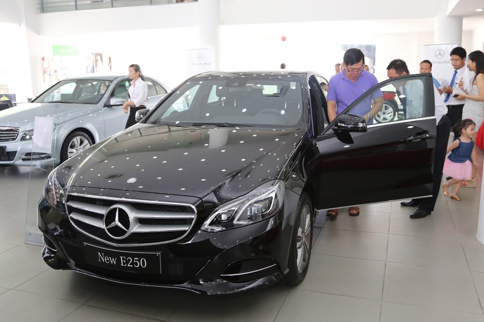 Xe Mercedes ban chay ky luc tai Viet Nam trong thang 1/2014 hinh anh