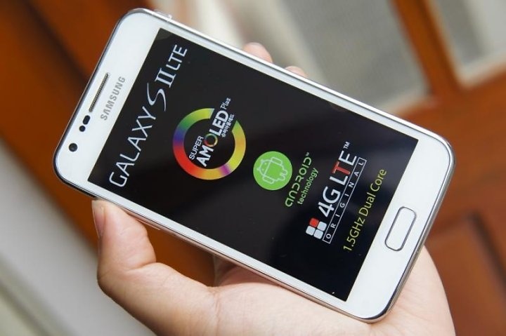 Khac phuc loi camera tren Galaxy S2 hinh anh