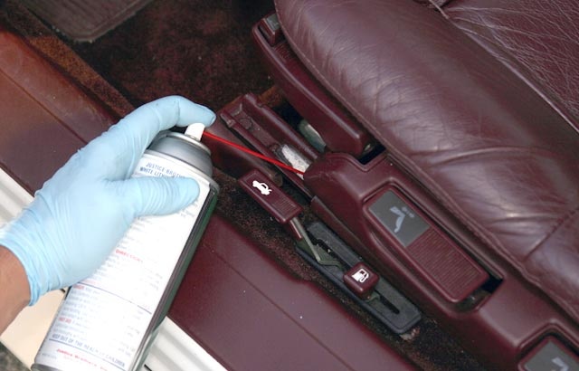 Cac chi tiet nho thuong bi lang quen khi bao duong xe o to hinh anh