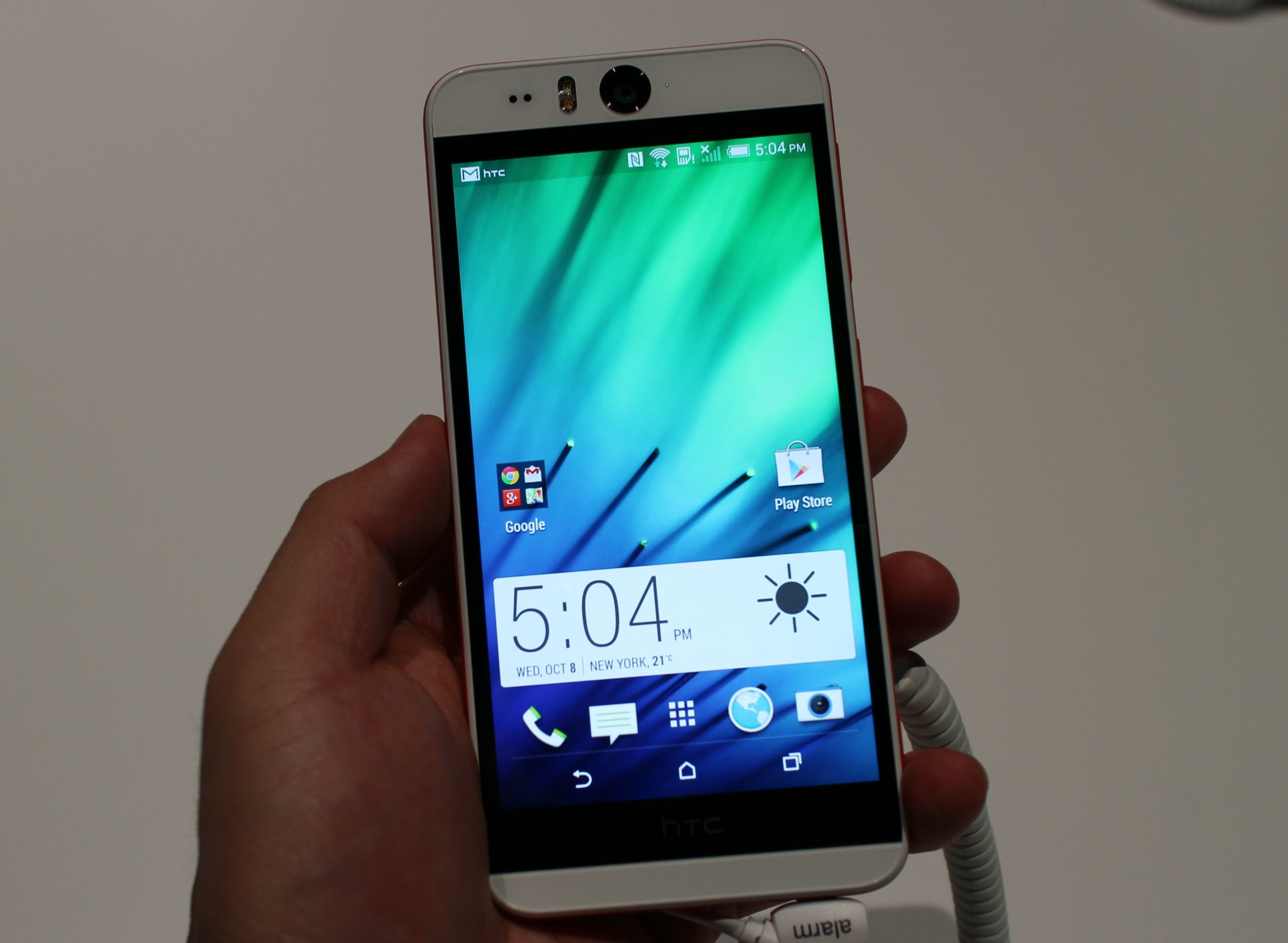 HTC Desire Eye mới trình làng cách đây ít giờ tại New York (Mỹ). Đây là mẫu máy được HTC kỳ vọng sẽ giúp hãng mở ra một kỷ nguyên mới về nhiếp ảnh di động.