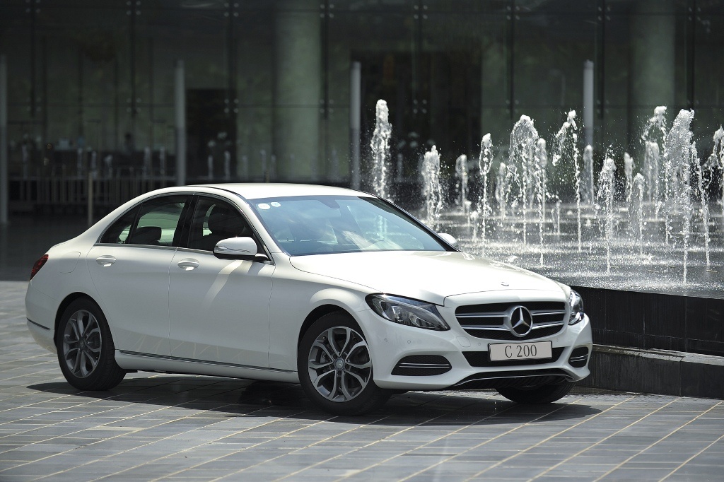Mercedes C-Class moi tieu thu 5,5 lit/100km ra mat tai VN hinh anh