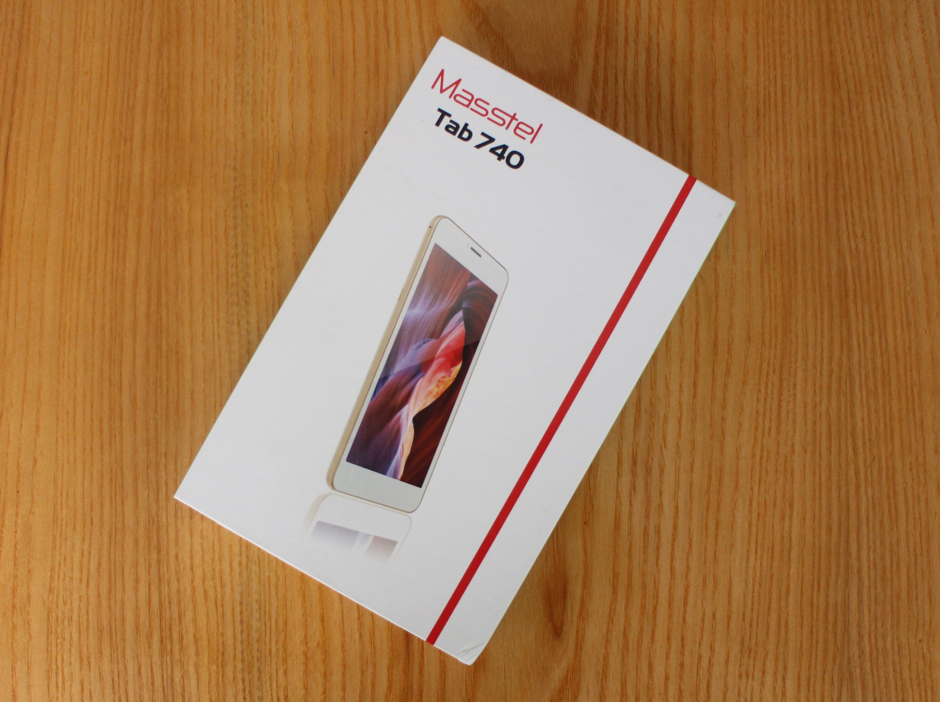 Tab 740 là model máy tính bảng 7 inch mới được thương hiệu Việt Masstel trình làng, cùng với hai người anh em Tab 720 và Tab 840.