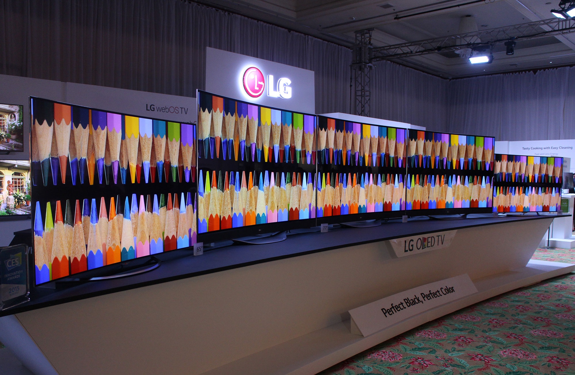 TV màn hình cong thống trị LG InnoFest 2015.