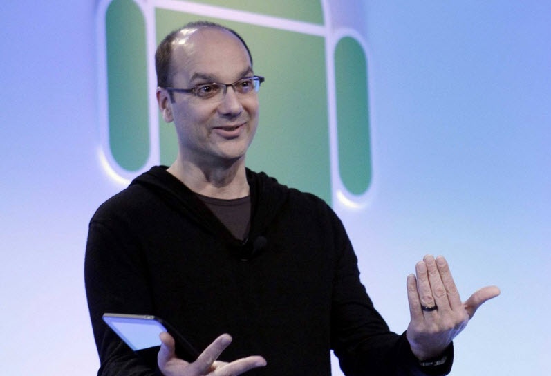 Andy Rubin là một kỹ sư phần mềm của Apple từ năm 1989 – 1992. 10 năm sau khi rời bỏ “nhà Táo”, ông trở thành người đồng sáng lập Android, sau đó công ty này được Google mua lại năm 2005.