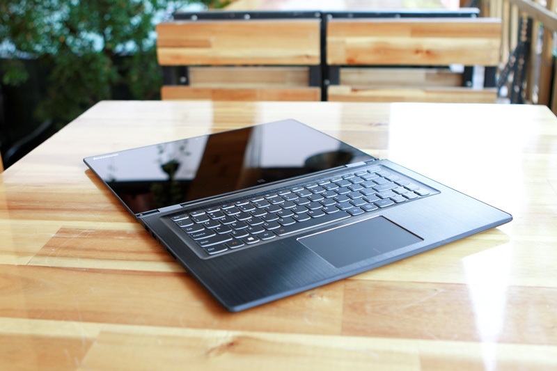 Màn hình có độ phân giải lên tới Full HD,  loa âm thanh nổi và công nghệ âm thanh Dolby Home Theatre cao cấp.Máy dự kiến về Việt Nam trong tháng 5 này.