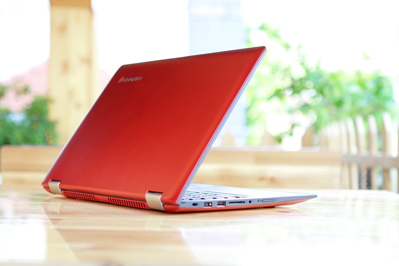 Máy có nhiều lựa chọn màu sắc, phù hợp với giới trẻ yêu thích  phong cách thời trang cá tính.