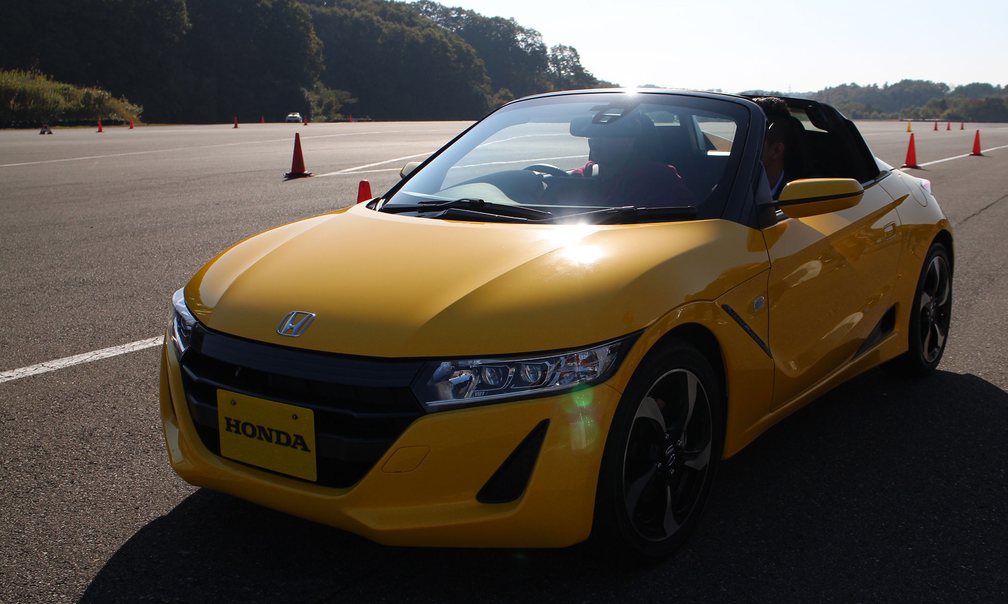 Là mẫu xe thể thao nhưng Honda S660 có vận tốc tối đa chỉ 140 km/h.