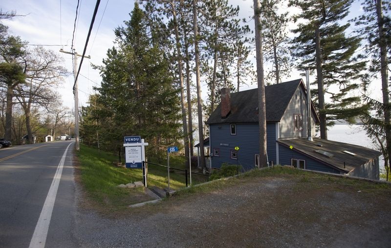 Canada thieu dat xay nha anh 1