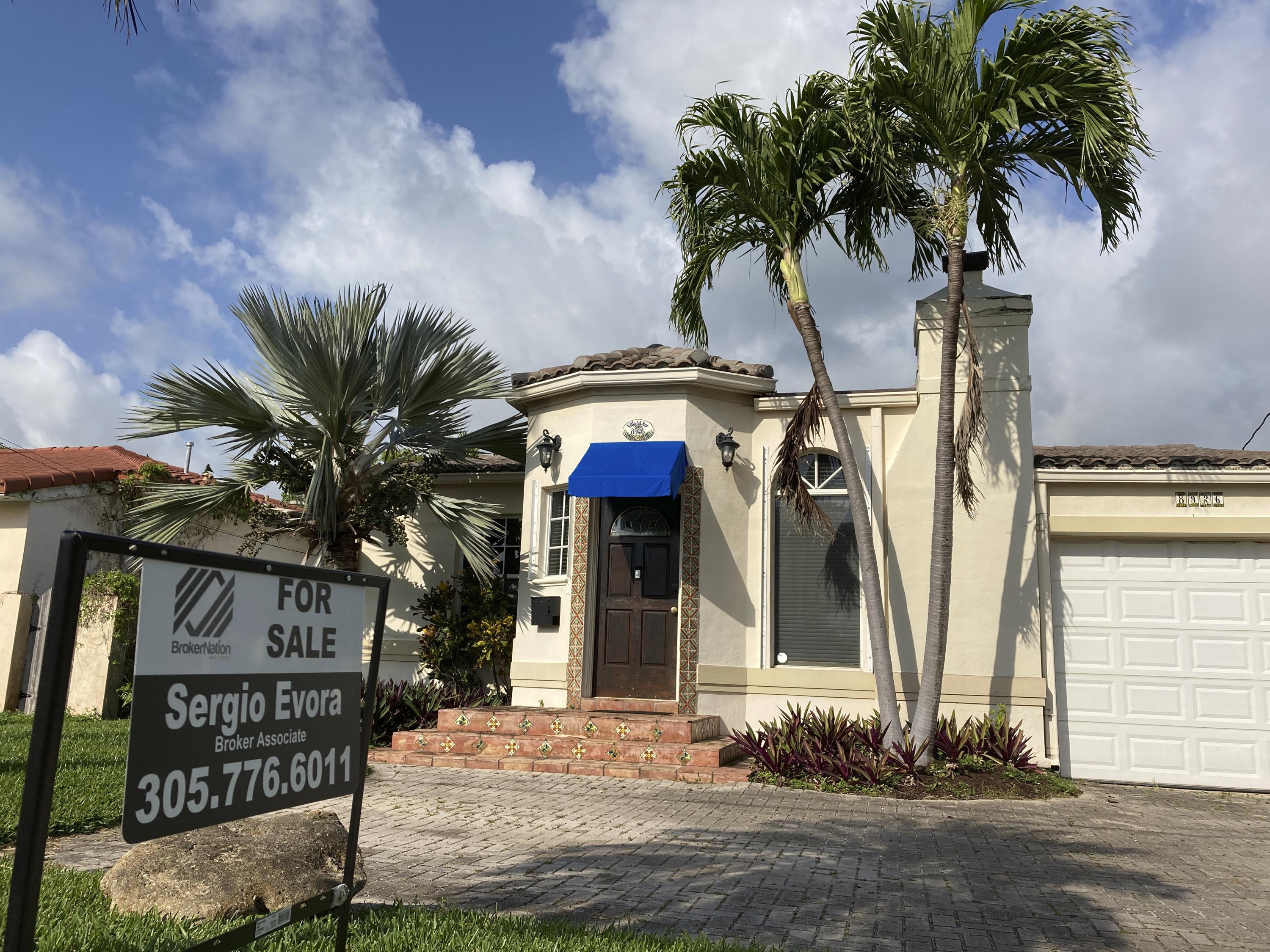 gia nha tai My tang ky luc anh 1