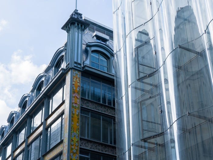 LVMH bien cua hang bach hoa thanh trung tam thuong mai anh 4