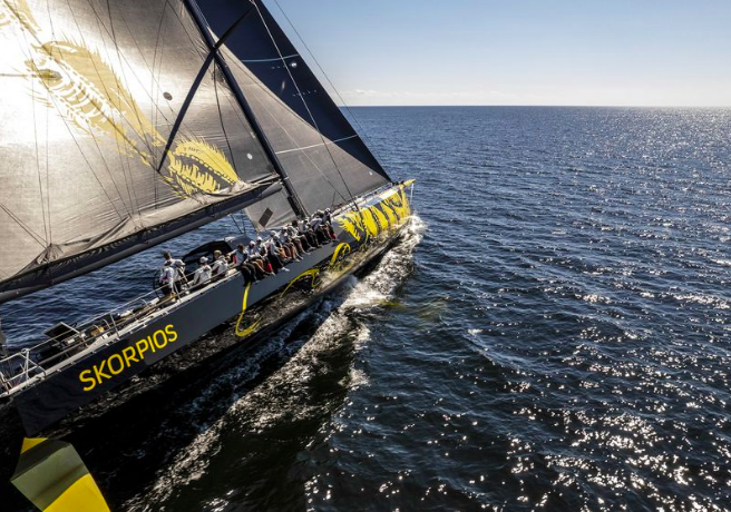 Ty phu Nga mua du thuyen anh 1