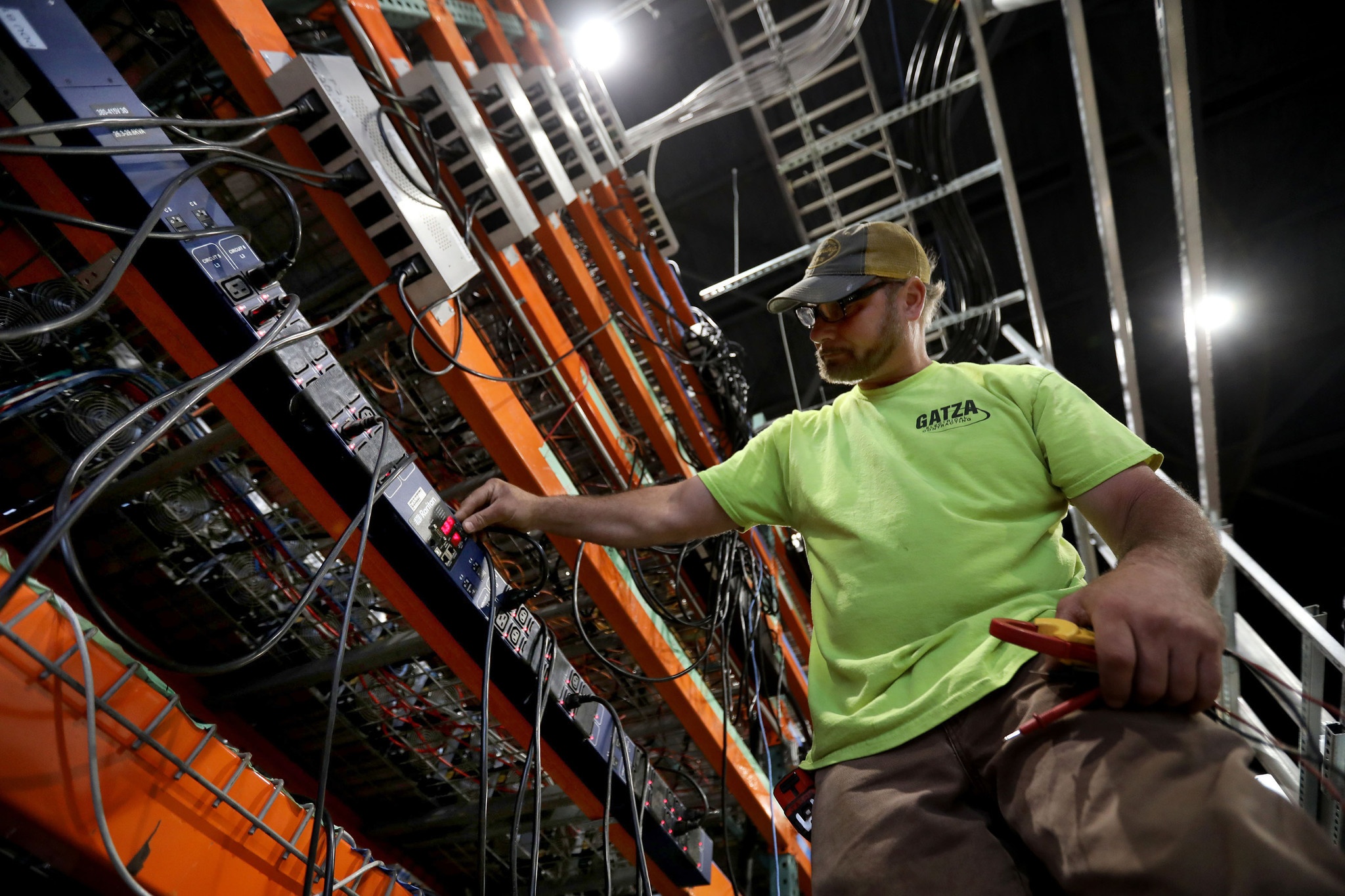 My thu hut tho dao Bitcoin tu Trung Quoc anh 1