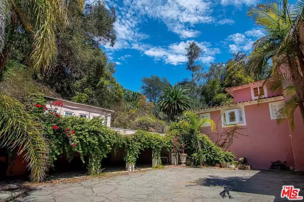 Dinh thu bo hoang cua anh trai Osama bin Laden anh 5