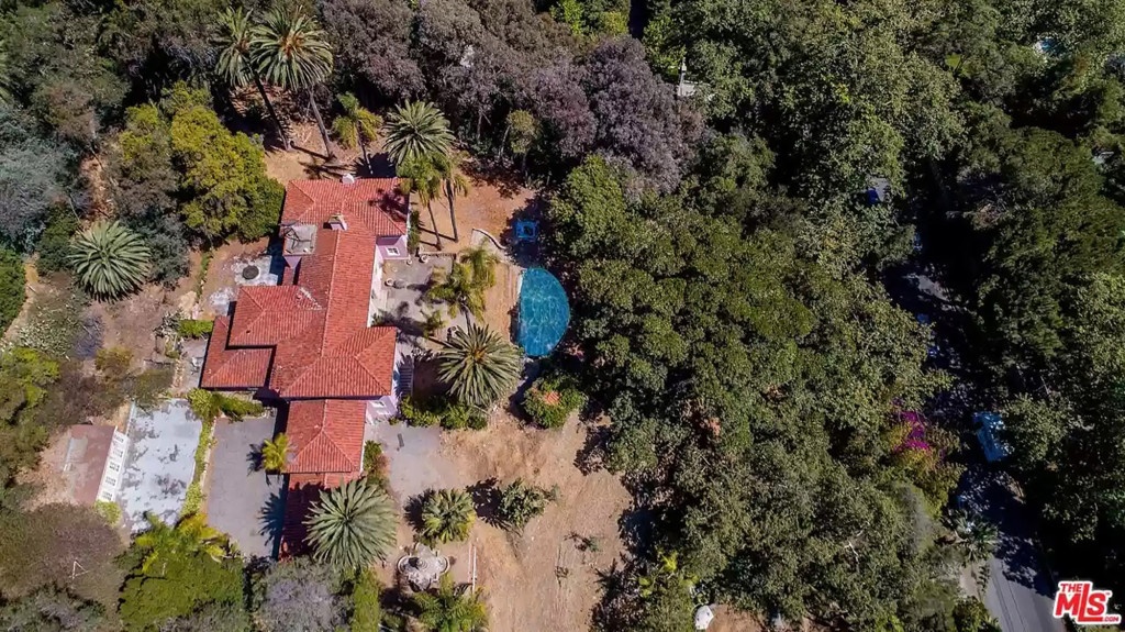 Dinh thu bo hoang cua anh trai Osama bin Laden anh 7