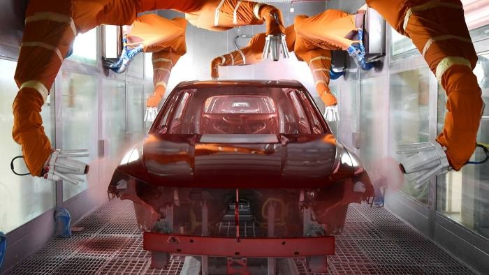 Gioi dau tu Trung Quoc chuyen huong de ne don tu nha chuc trach hinh anh