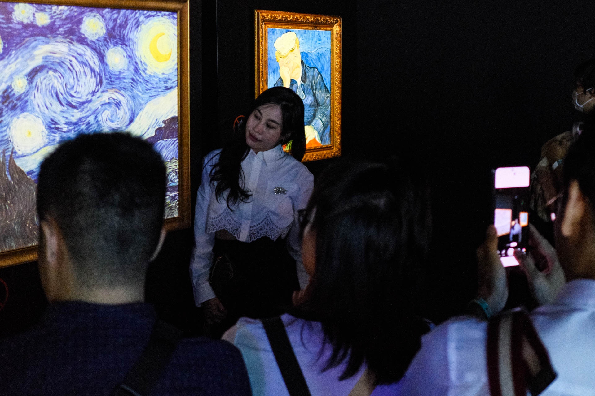 Trien lam Van Gogh anh 1