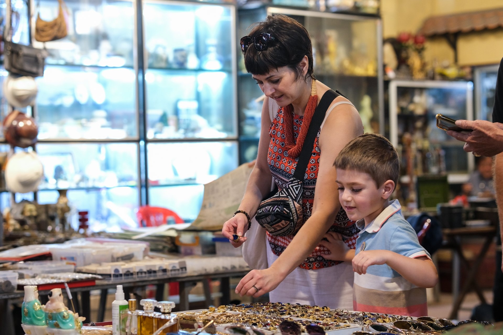 Khach Tay san do co trong quan ca phe hem sau o TP.HCM hinh anh