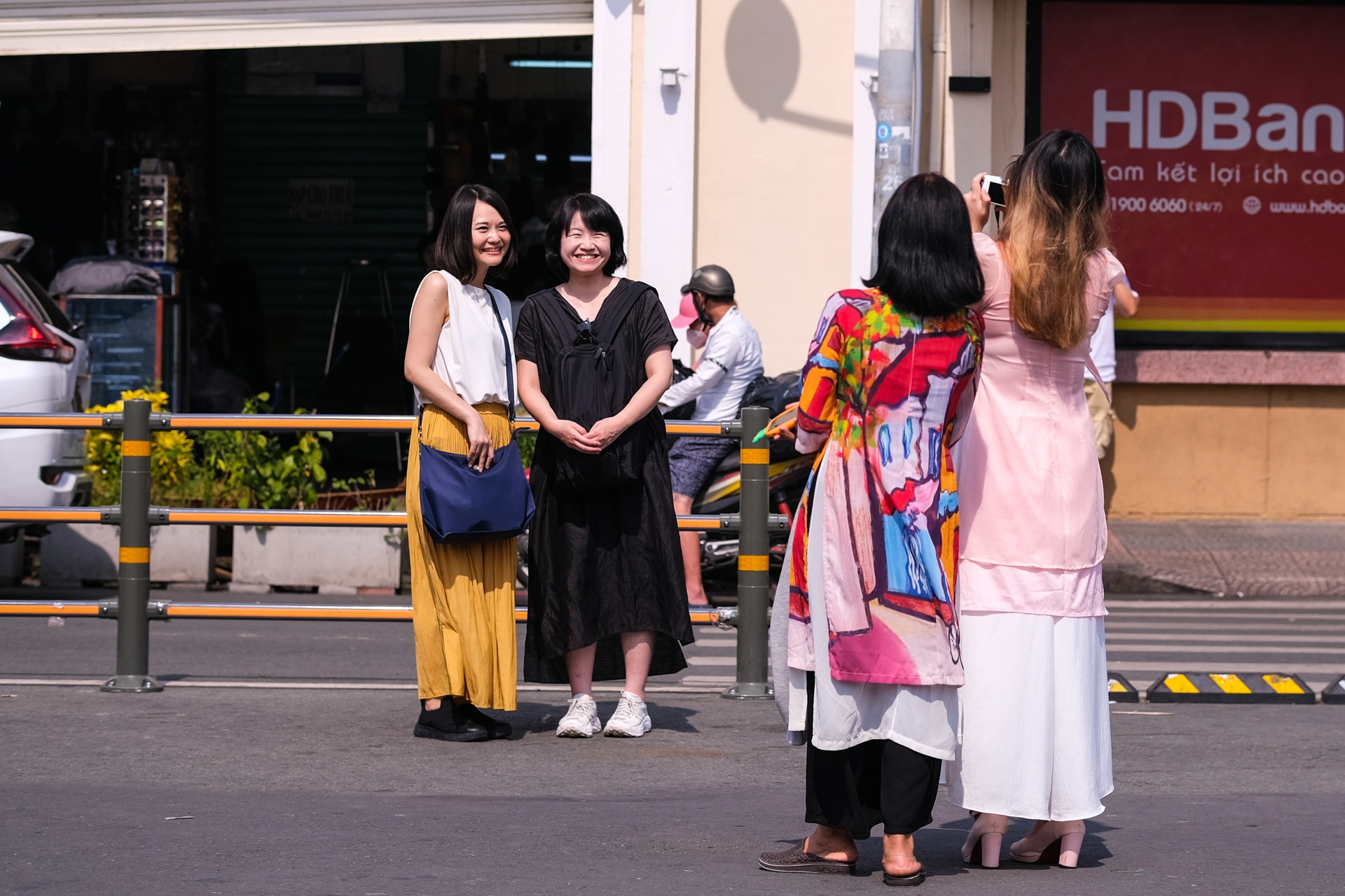 Chup anh ao dai anh 9