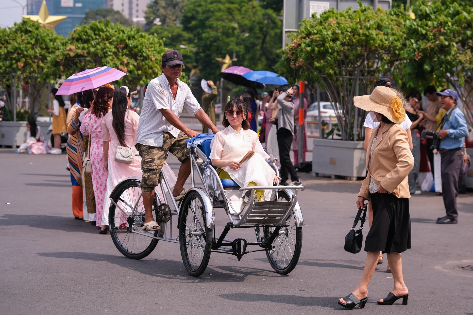 Chup anh ao dai anh 7