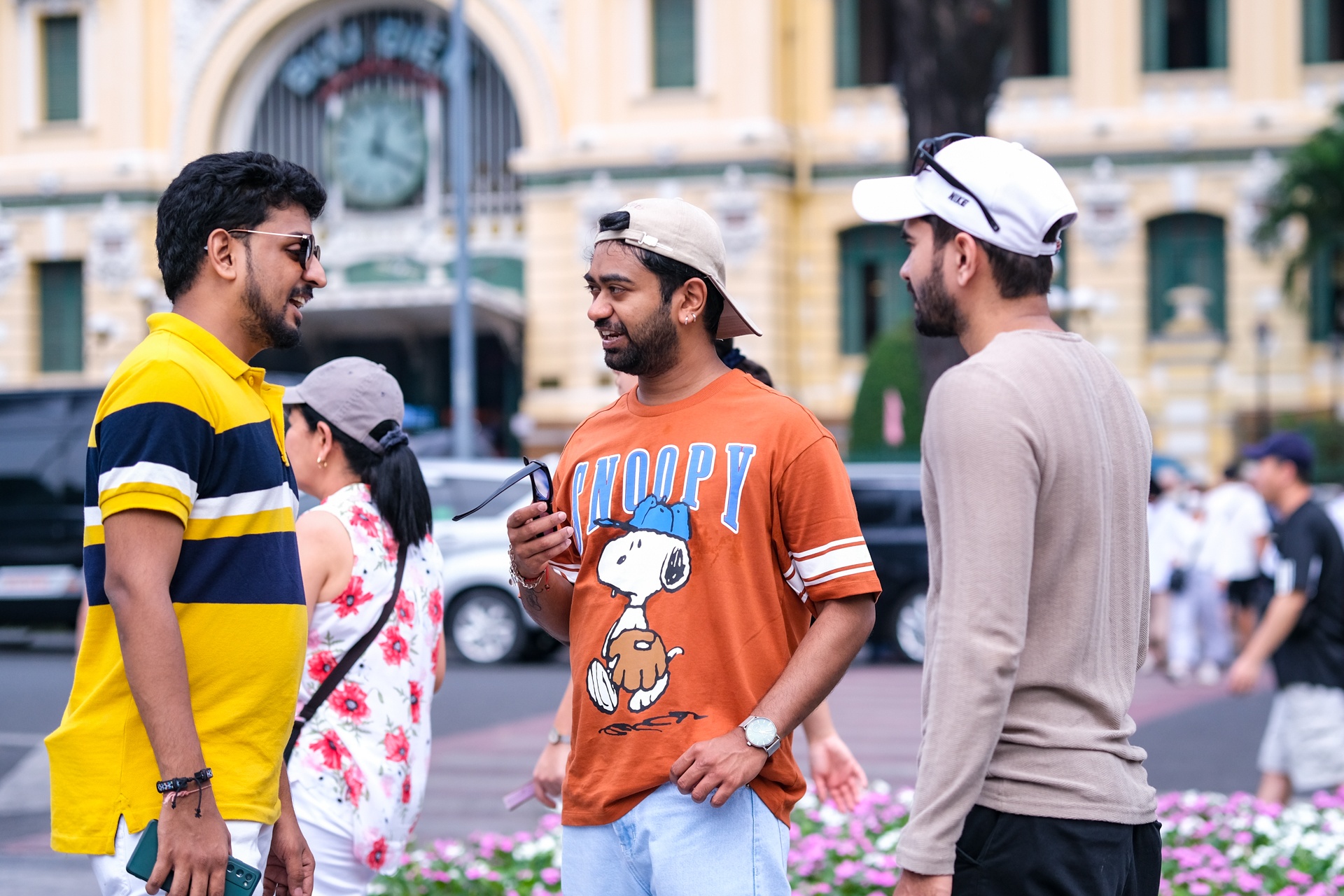 Da tang khong nghi cua dong khach An Do tai Viet Nam hinh anh