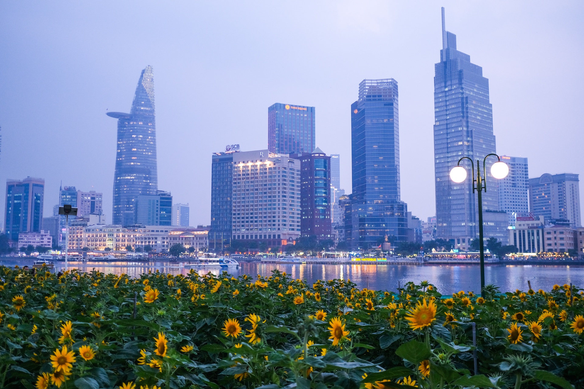 Cong vien bo song anh 1